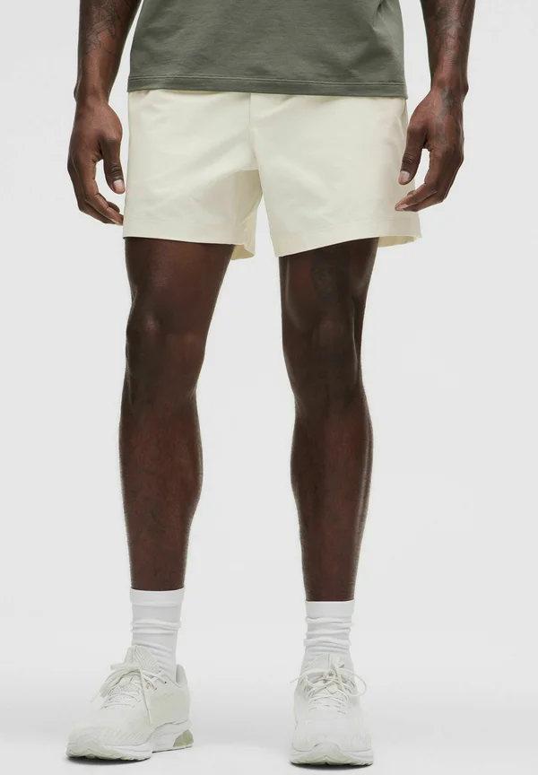 ZEROED IN LINERLESS 13CM - Kurze Sporthose - light ivory