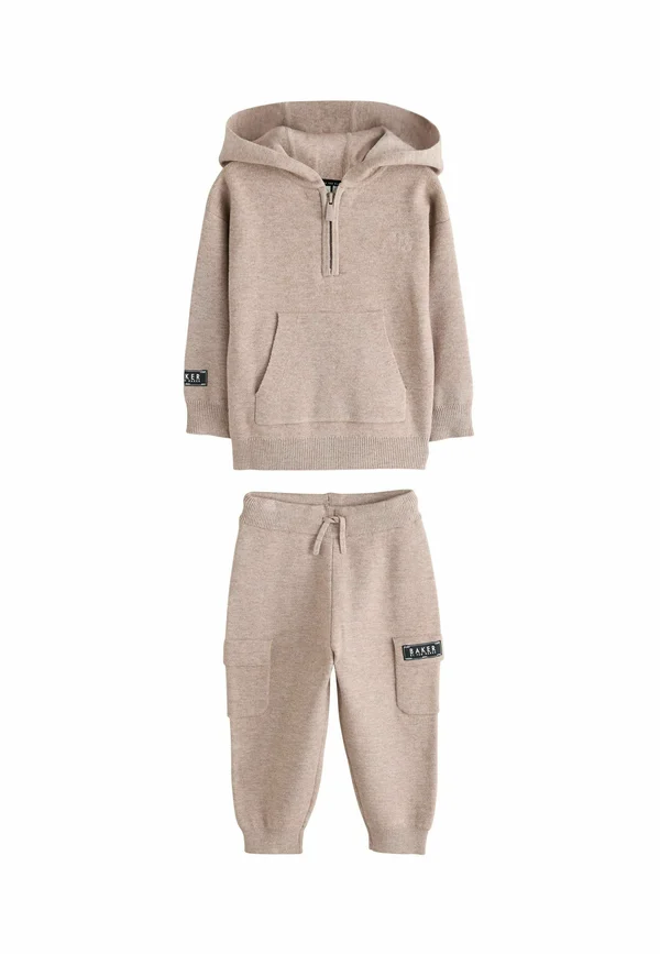 ZIP NECK AND SET  - Strickpullover - stone