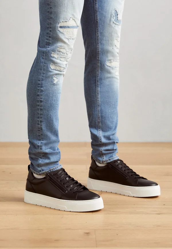 ZIPPER - Sneaker low - black/white