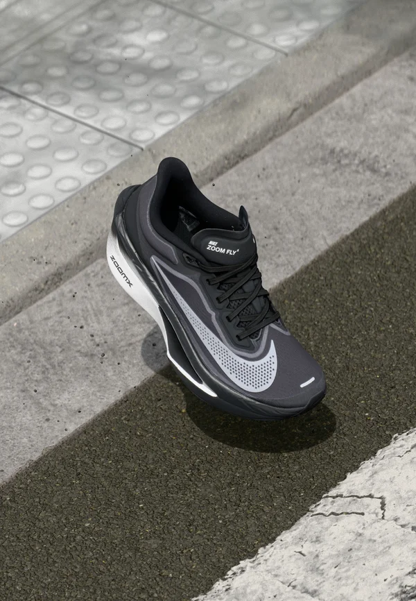 ZOOM FLY 6 - Laufschuh Straße - black/white/light smoke grey