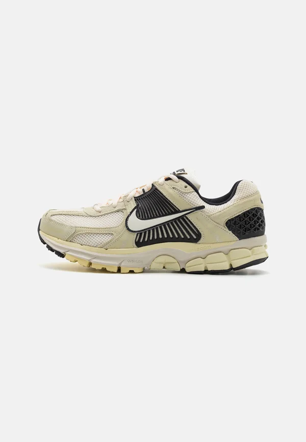 ZOOM VOMERO 5 - Sneaker low - alabaster/pale ivory/black/white
