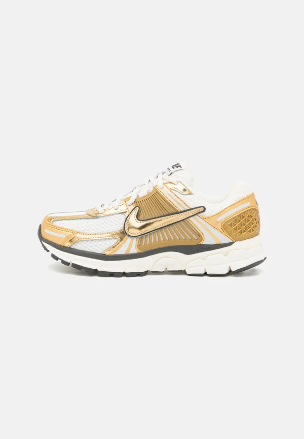 ZOOM VOMERO 5 - Sneaker low - photon dust/metallic gold/gridiron/sail