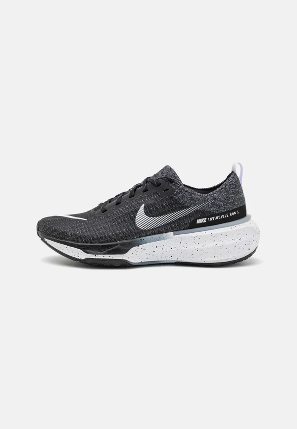 ZOOMX INVINCIBLE RUN - Laufschuh Straße - black, white